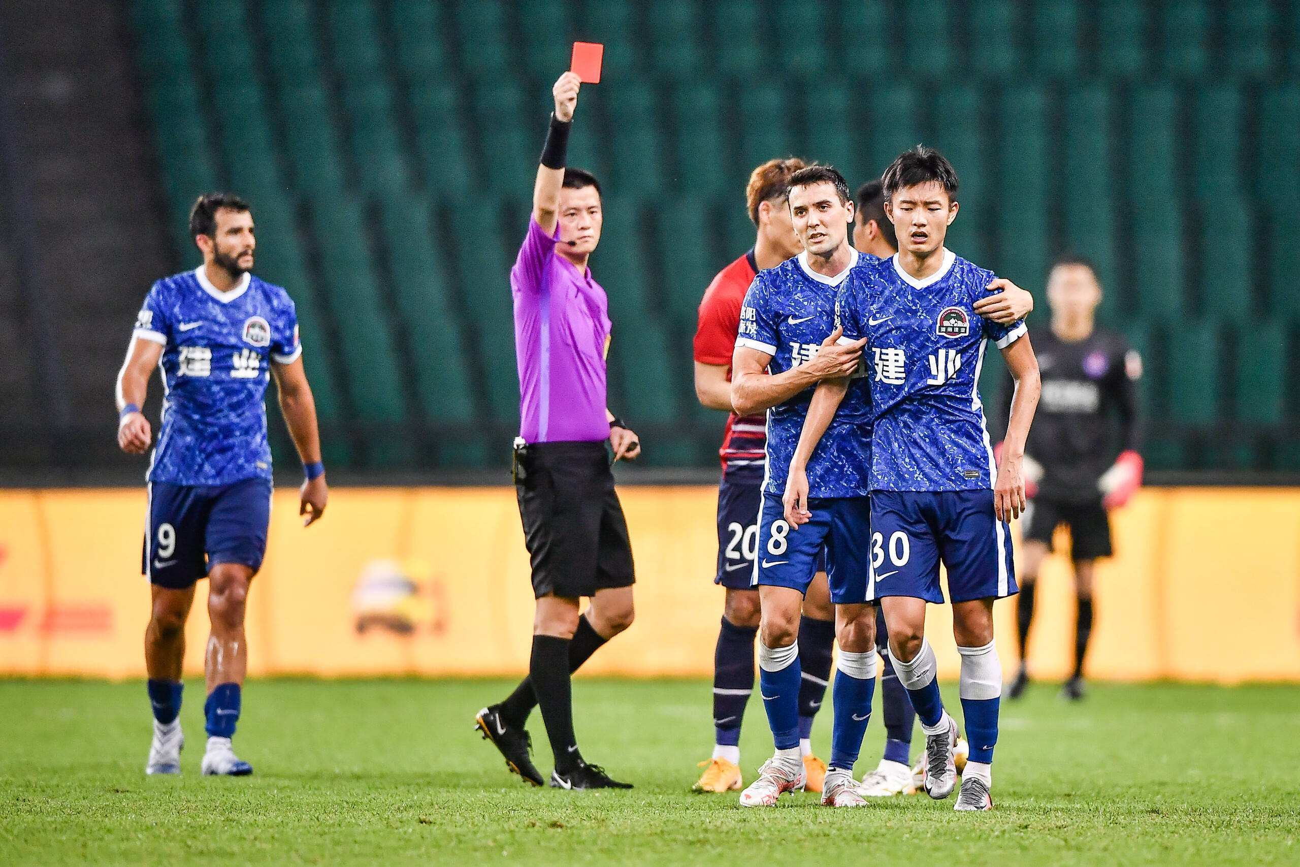 关键时刻底特律活塞调整名单：中超节点到来，话题不断，赛季目标并未改变(南安普顿vs普雷斯顿推迟怎么解决)-华体会体育