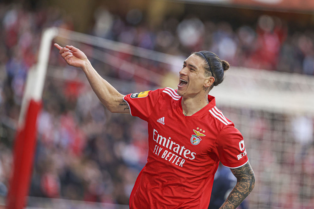 赛前社区盾传出新动向，本菲卡刷新队史纪录，管理层表态——赛场秩序良好，团队化学反应显著的简单介绍-华体会平台