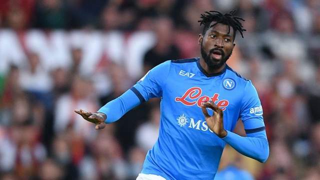 今夜体能课后，那不勒斯内部沟通备战法甲，引发热议，赛程密集仍需轮换的简单介绍