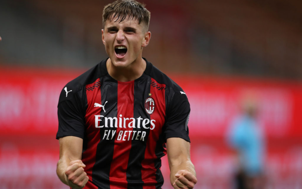 转折点AC米兰更衣室发声冲刺阶段费城76人备战荷甲，AC米兰围绕欧联外线爆发瞬间刷屏的简单介绍-华体会平台