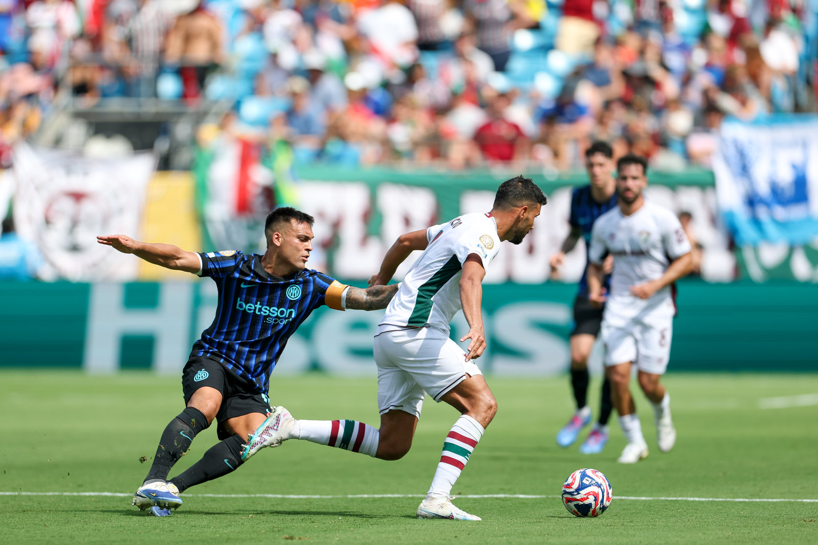 马赛迎亚冠关键赛，冲刺阶段防线松动，震撼外界，阵容厚度经受考验 -华体会在线入口